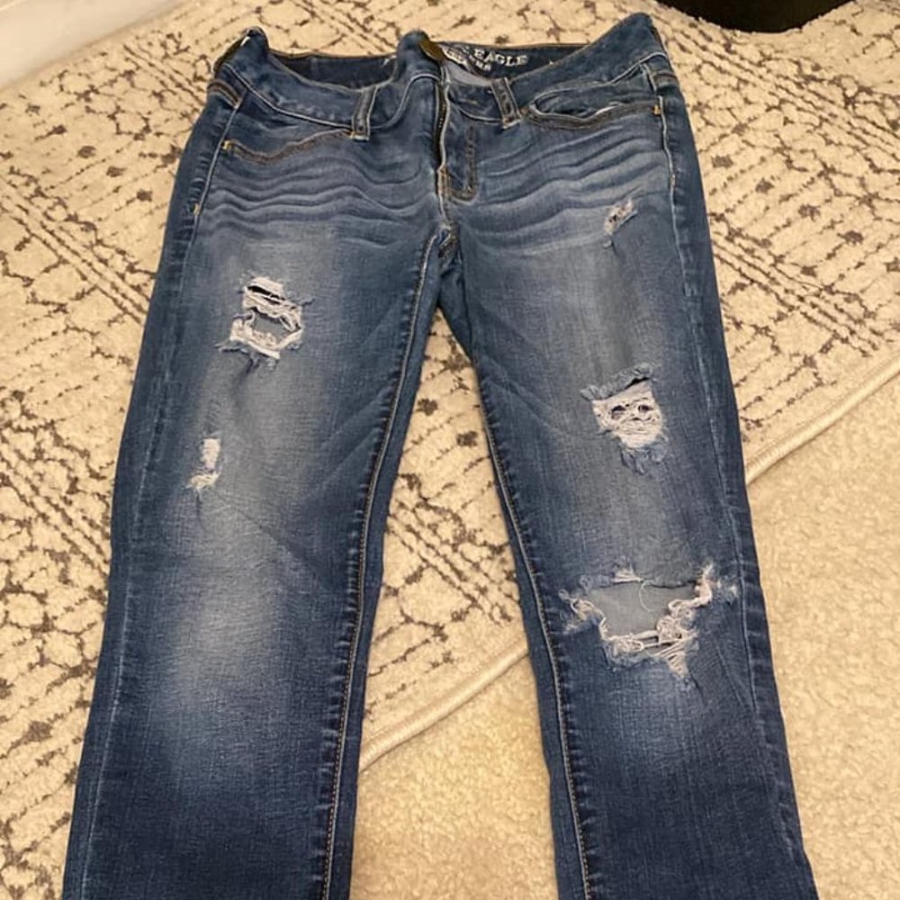 AMERICAN EAGLE JEANS SIZE 2 REG JEGGING SUPER STRETCH